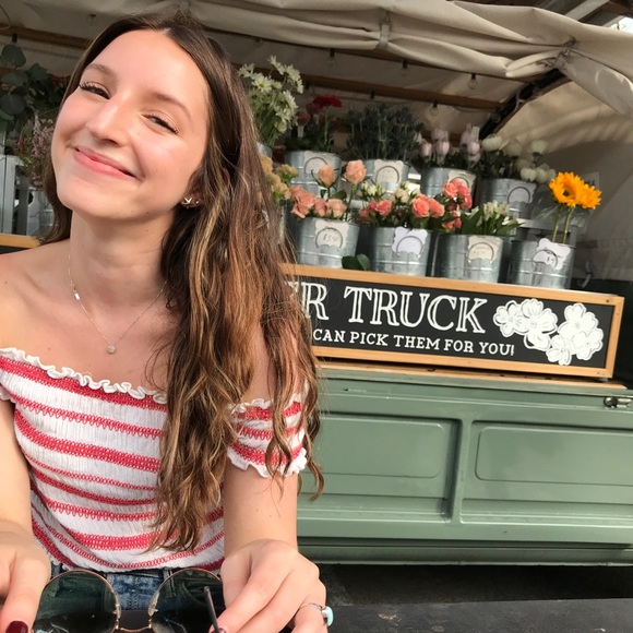 Meet your Posher, Lydia - Picture 4 of 6